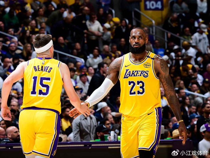 湖人三连胜背后：詹姆斯三双引领阵容深度展现