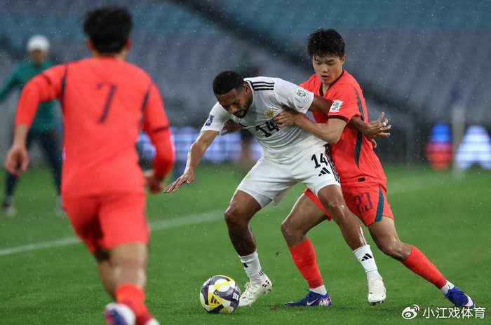 邵佳一执教首秀告捷 中国男足2-0力克世界杯新军