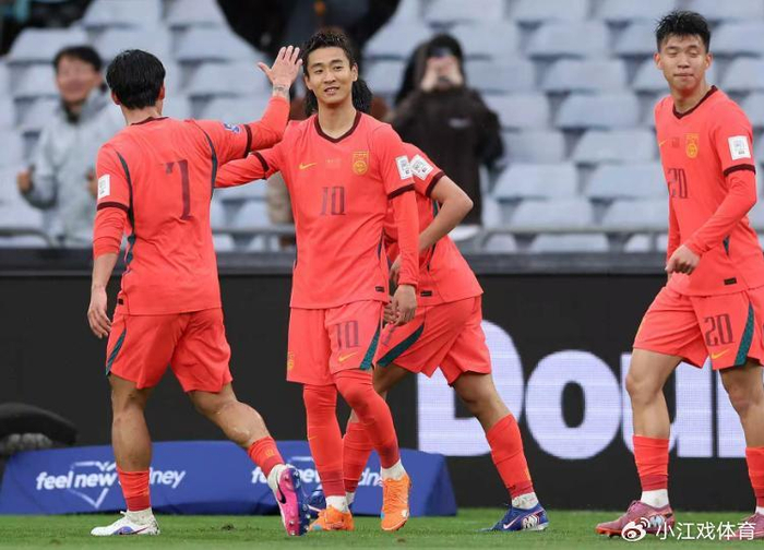 邵佳一执教首秀告捷 中国男足2-0力克世界杯新军