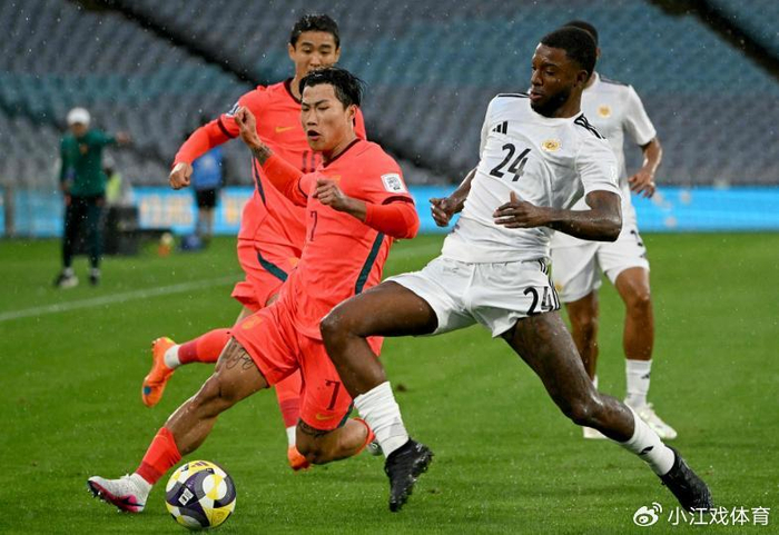 邵佳一执教首秀告捷 中国男足2-0力克世界杯新军