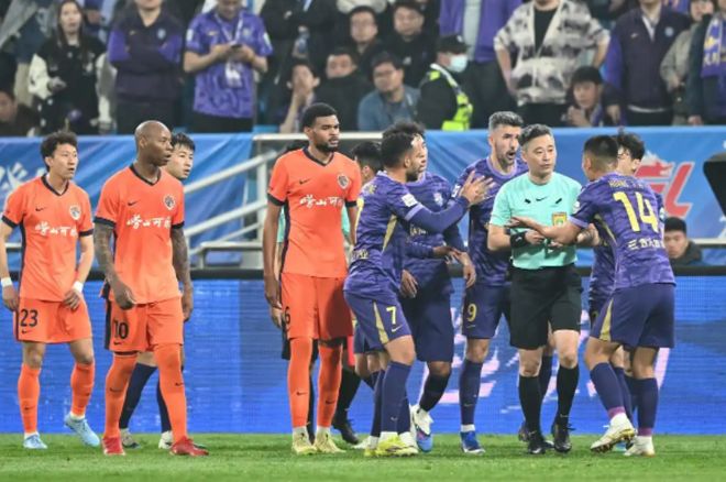 补时绝平！青岛海牛逆转津门虎保级希望重燃