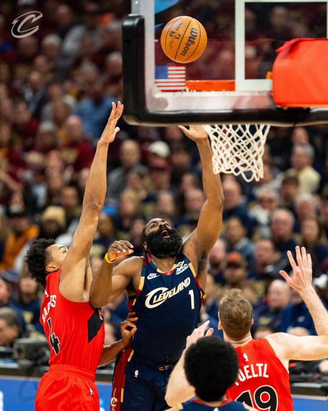 哈登创历史神迹 米切尔狂砍30+7 骑士大胜猛龙两