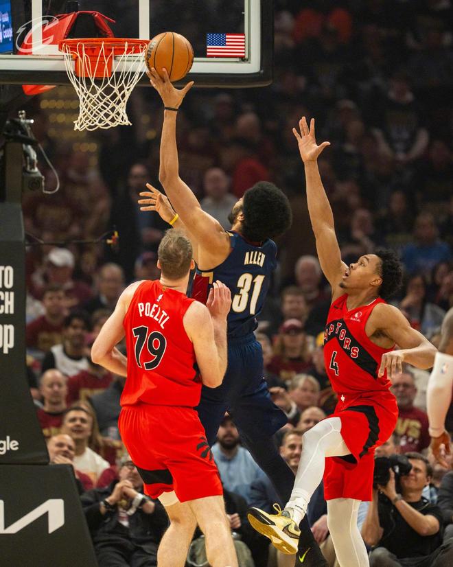 哈登创历史神迹 米切尔狂砍30+7 骑士大胜猛龙两