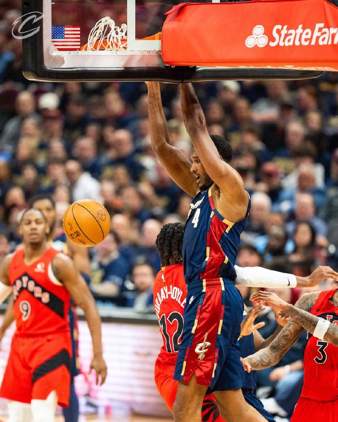 哈登创历史神迹 米切尔狂砍30+7 骑士大胜猛龙两