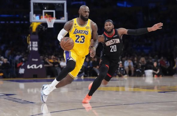 湖人替补奇兵肯纳德狂轰27分掀翻火箭